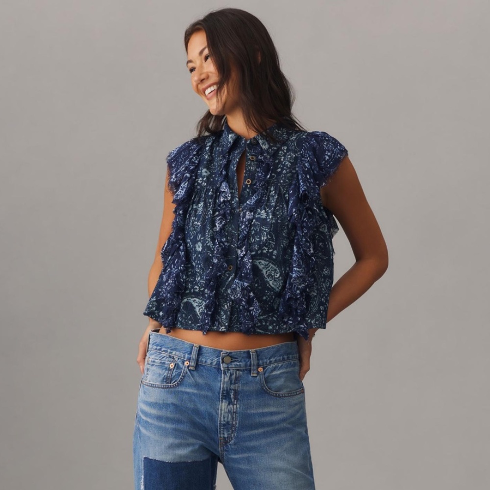 Brand New PILCRO SLEEVELESS BUTTONDOWN BLOUSE